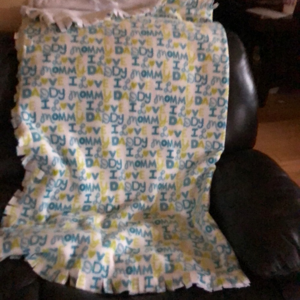 I Love Mommy and daddy throw